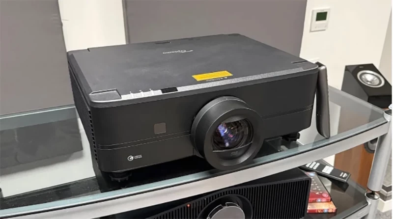 بررسی ویدئو پروژکتور اپتما Optoma UHZ78LV